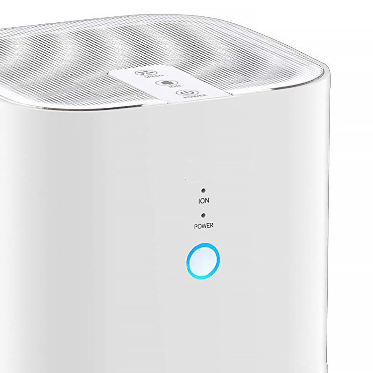Piccolo purificatore d'aria bianco da bagno con prefiltro